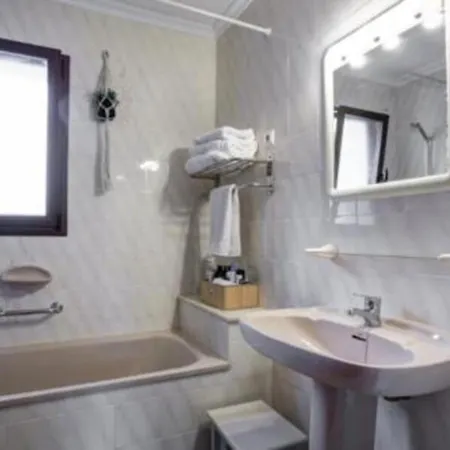 Villa A Orba Pour 6 Personnes Avec Piscine Privee Et Belles Vues Et Montagne - Hisp-10-8
